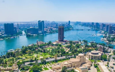 وزير الخارجية بسفارة بلاده في القاهرة