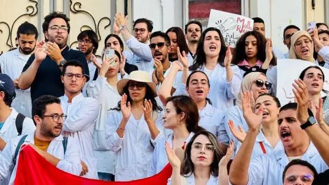 أزمة سكن الأطباء الشبان